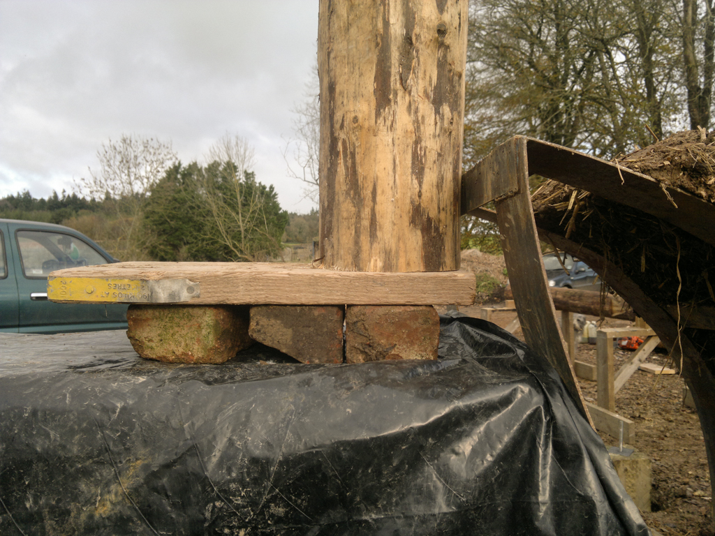 Spreading the load of the roof